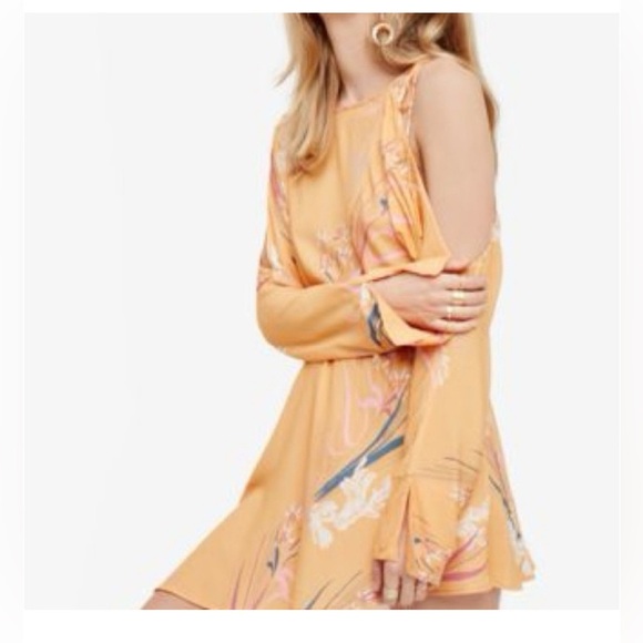 Free People Clear Skies Cold Shoulder Tunic Top Womens Size XSOrange Floral NWT - Picture 3 of 9